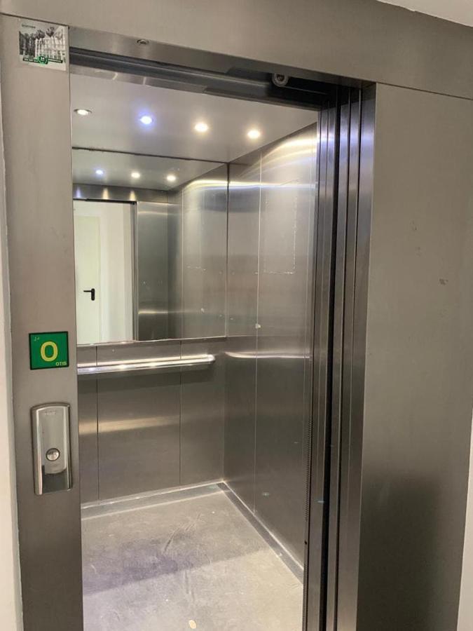 -Malagasunapts- Central Freeparking Rooftoppool Екстериор снимка